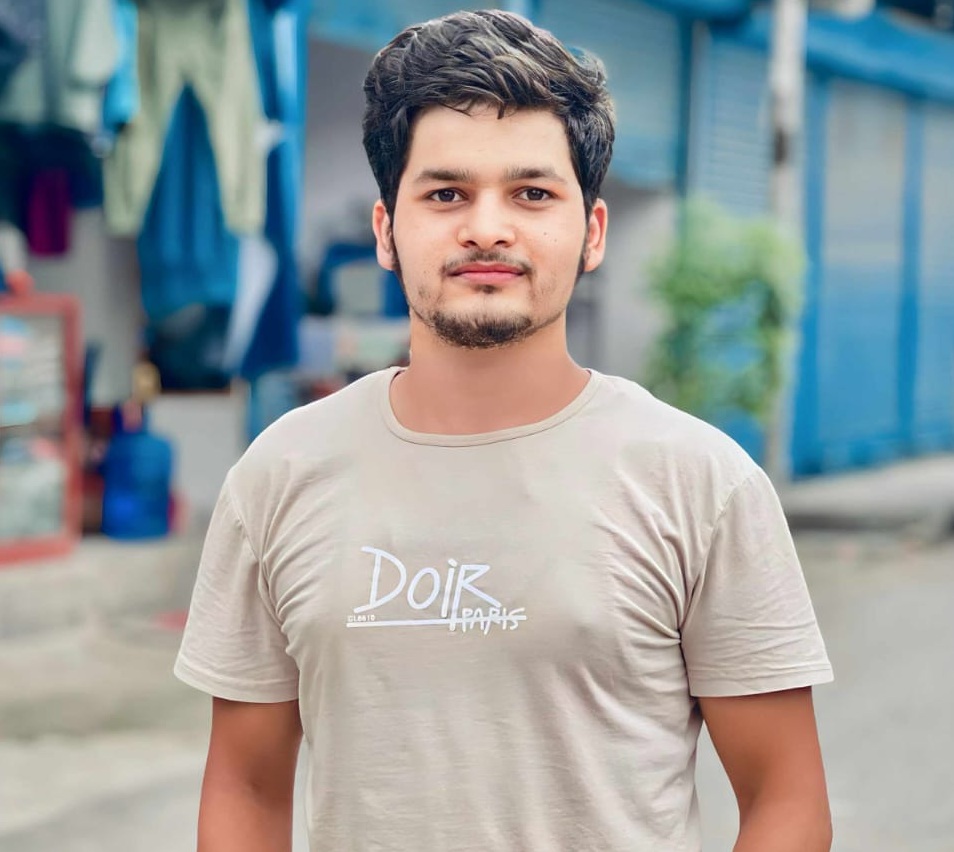 Pareshwor Poudel (Paras)