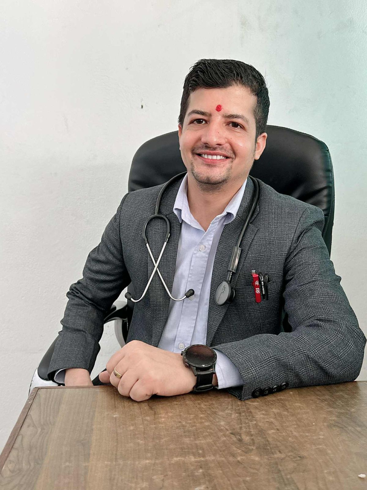 डा. सुुवर्ण पौडेल